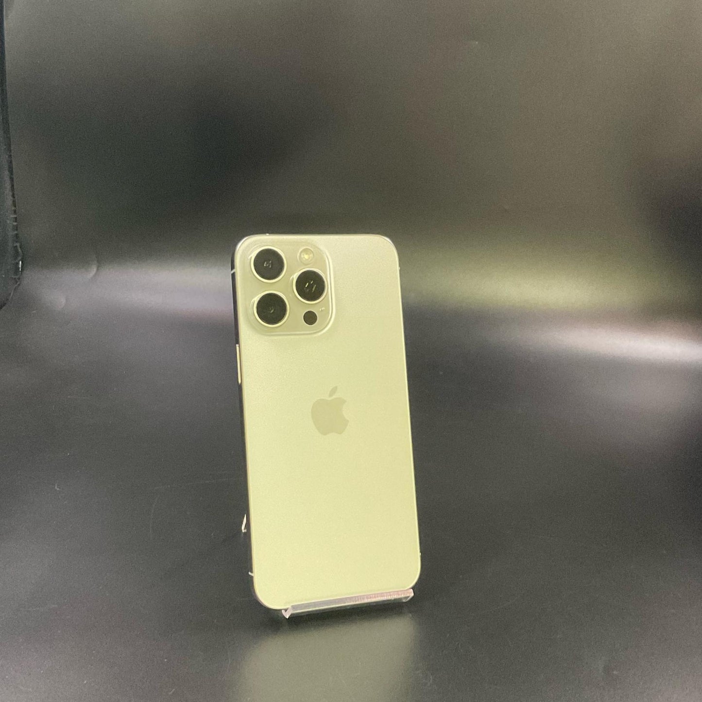 【全額返金保証】【最速発送】Apple iPhone iPhone 15 Pro Max 256GB ホワイトチタニウム 楽天モバイル SIMフリー 美品 動作確認済 85%