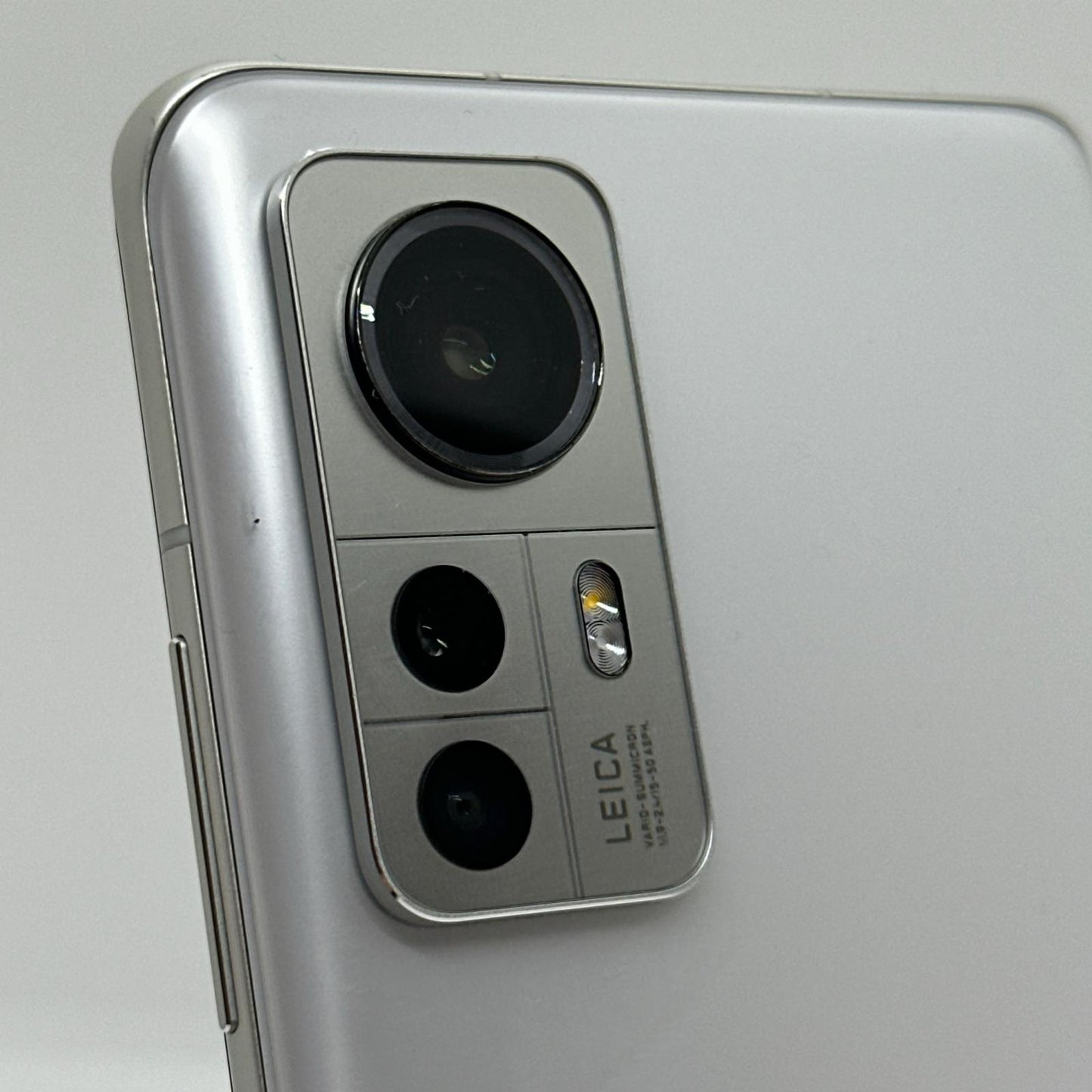 【全額返金保証】【最速発送】Xiaomi 12S 256GB ホワイト 2206123SC 動作確認済