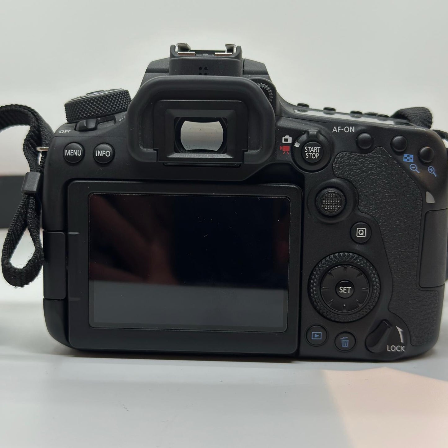 【全額返金保証】【最速発送】Canon デジタル一眼 EOS 90D ブラック 動作確認済