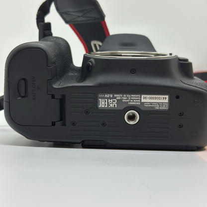 【全額返金保証】【最速発送】Canon デジタル一眼 EOS 90D ブラック 動作確認済