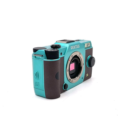 【最速発送】PENTAX デジタル一眼 Q7 ボディ サファイアブルー/ブラウン【難有】