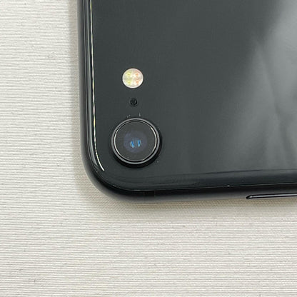 【全額返金保証】【最速発送】Apple iPhone iPhone SE（第2世代） 64GB ブラック docomo SIMフリー 白ロム 美品 動作確認済 88%
