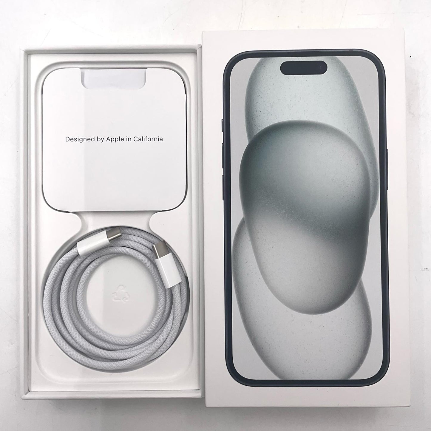 【全額返金保証】【最速発送】Apple iPhone iPhone 15 256GB ブラック docomo SIMフリー 白ロム 美品 動作確認済 85%