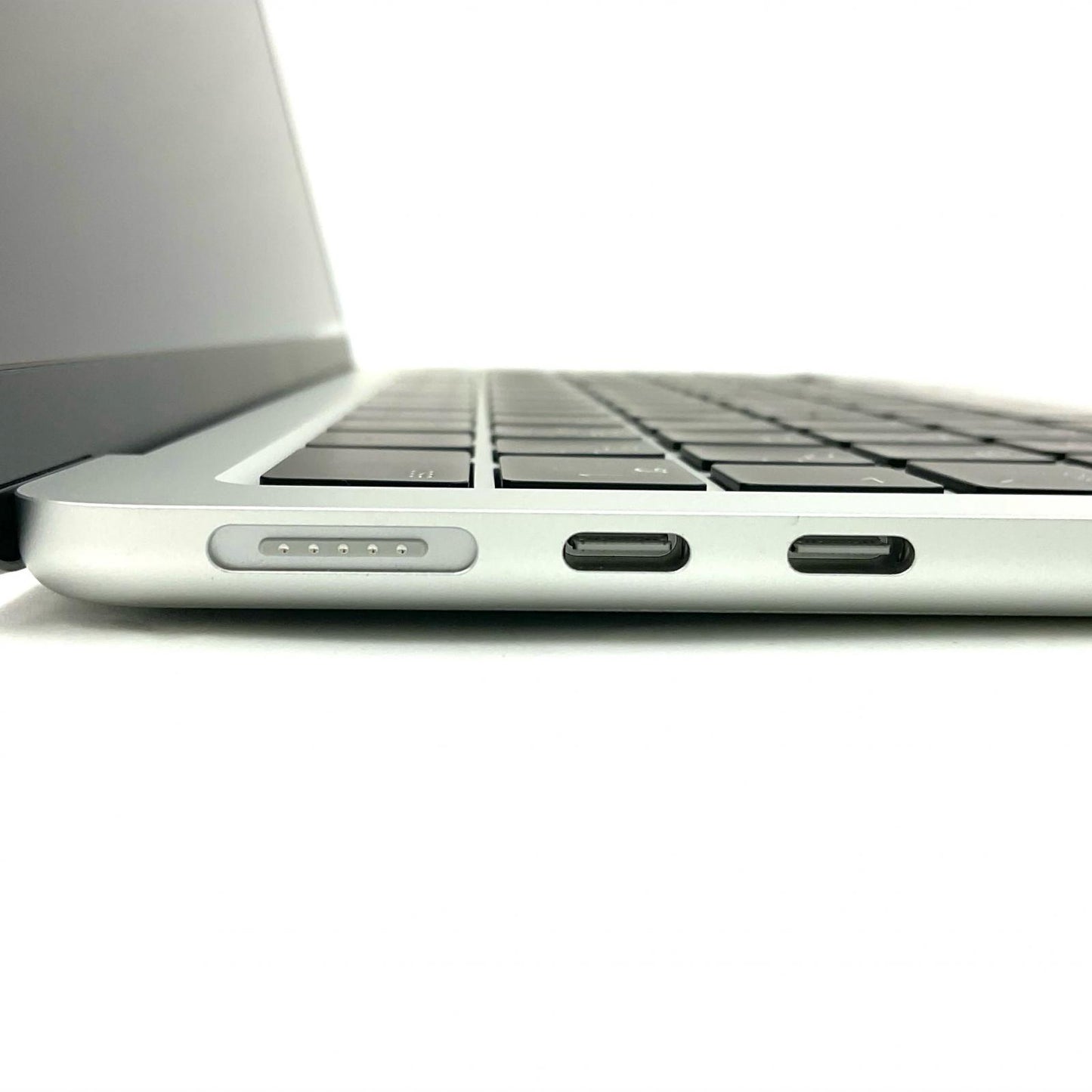 【全額返金保証】【最速発送】Apple MacBook Air 13.6インチ 2026 Apple M5 16GB 512GB シルバー 100% 美品 動作確認済