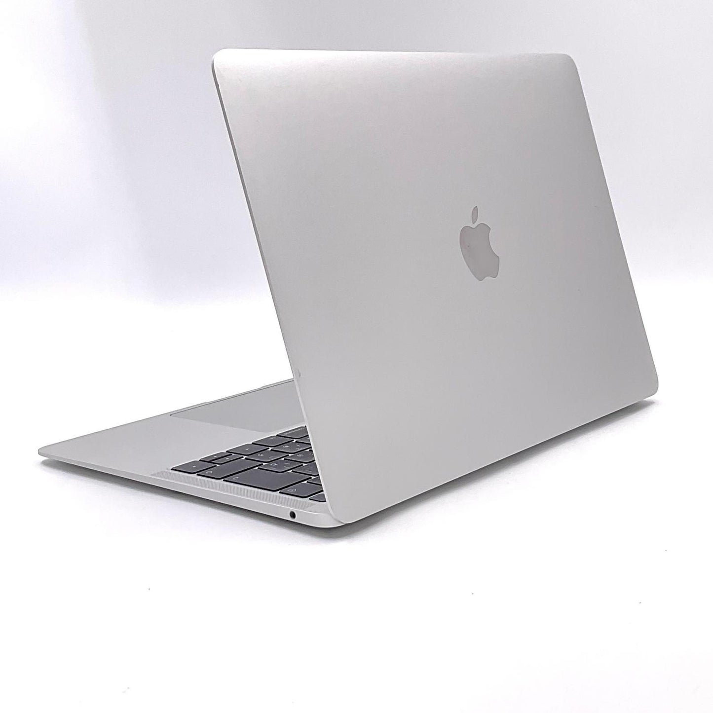 【全額返金保証】【最速発送】Apple MacBook Air 13.3インチ 2019 デュアルコア intel core i5 8GB 256GB シルバー 90% 動作確認済