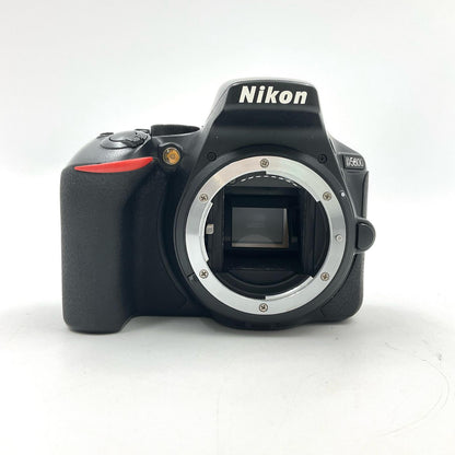 【全額返金保証】【最速発送】Nikon デジタル一眼 D5600 ボディ ブラック 動作確認済