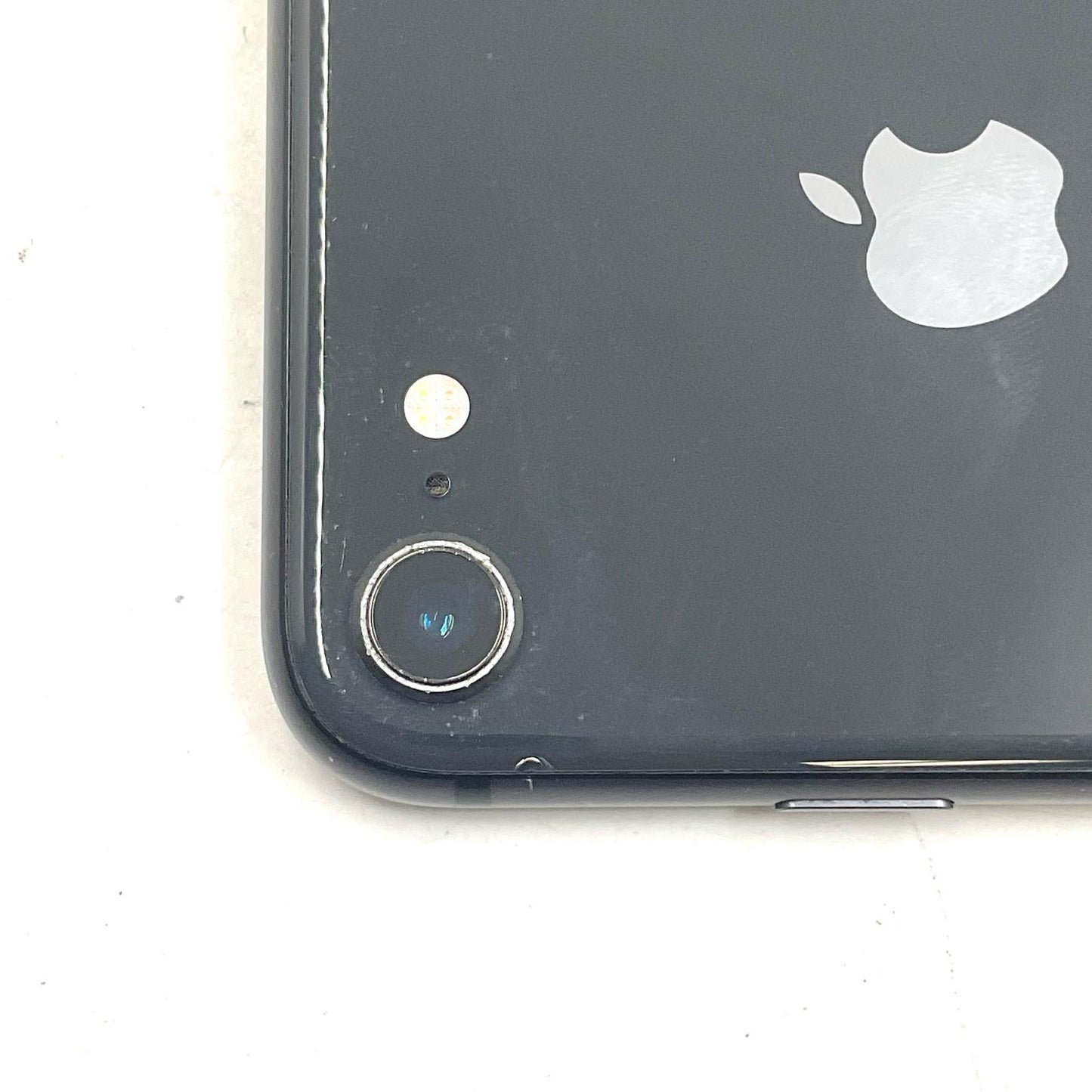 【最速発送】Apple iPhone iPhone 8 64GB ブラック docomo 白ロム【難有】 59%