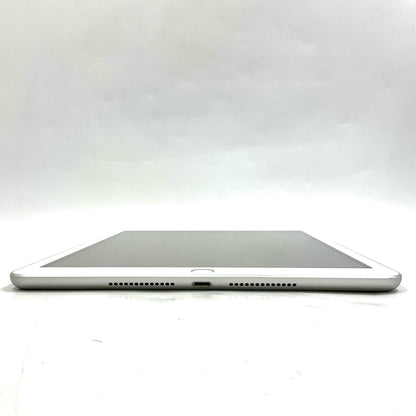 【全額返金保証】【最速発送】Apple iPad iPad 10.2インチ 第8世代 32GB シルバー Wi-Fi 美品 動作確認済