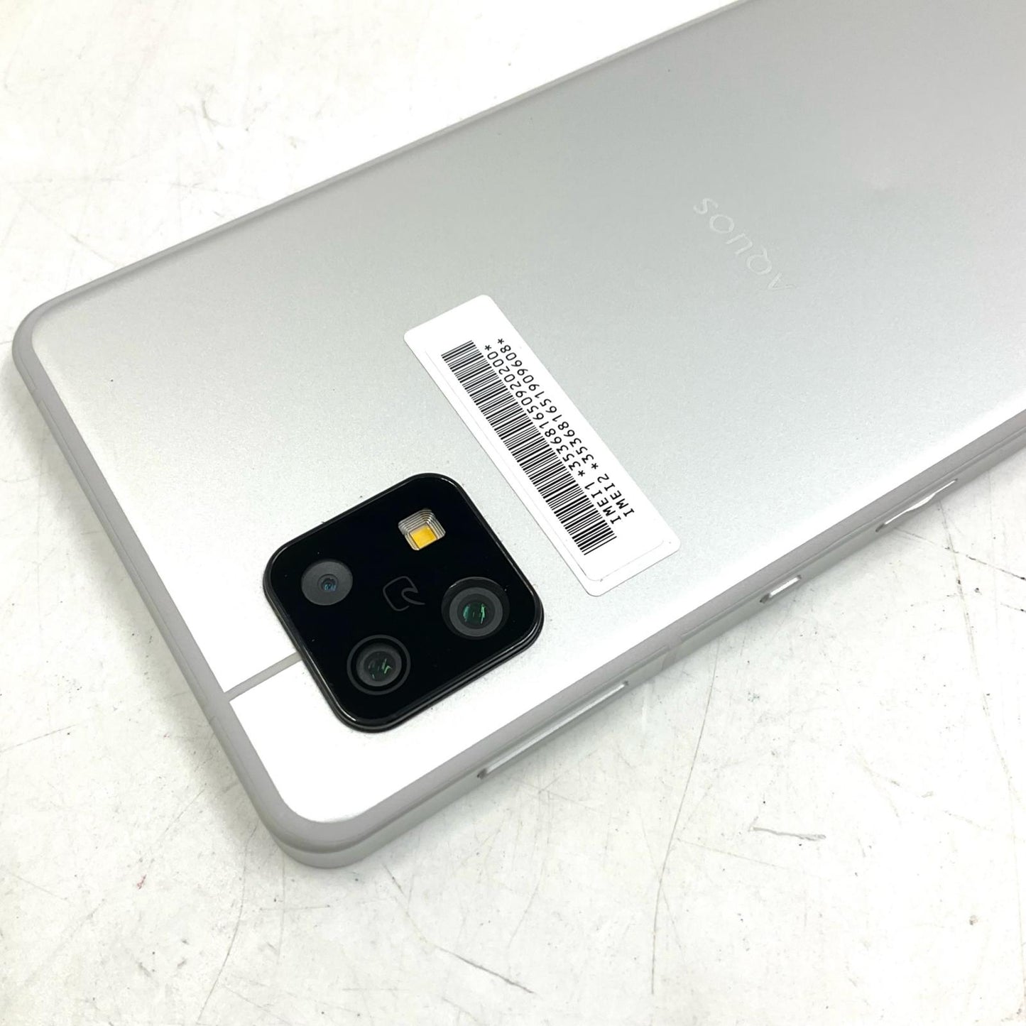 【全額返金保証】【最速発送】SHARP AQUOS sense6s 64GB Silver au SIMフリー SHG07 白ロム 動作確認済