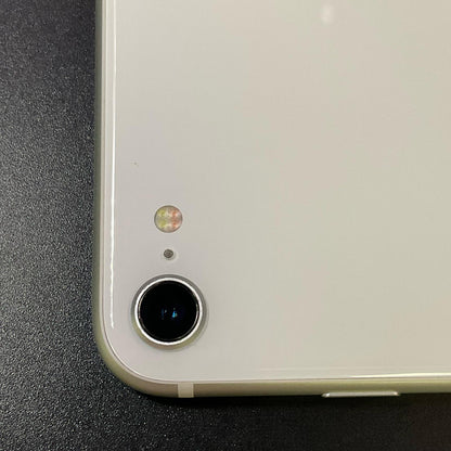 【全額返金保証】【最速発送】Apple iPhone iPhone SE（第2世代） 64GB au 白ロム 動作確認済 76%
