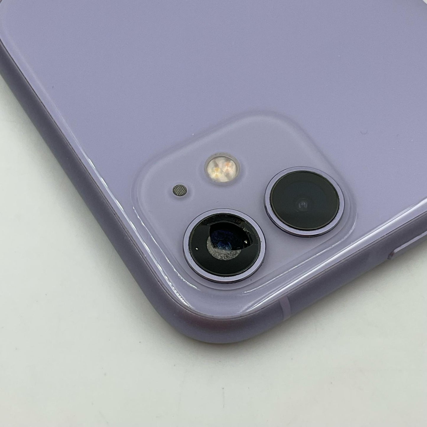 【最速発送】Apple iPhone iPhone 11 128GB パープル docomo SIMフリー 白ロム【難有】 75%
