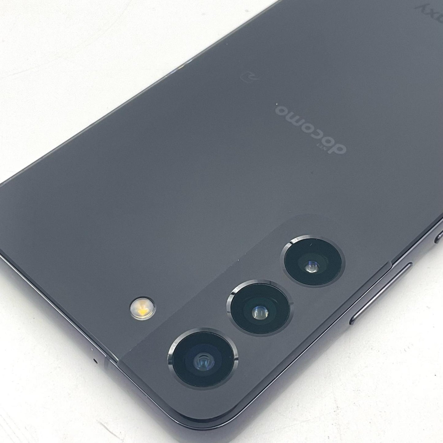 【全額返金保証】【最速発送】SAMSUNG Galaxy S22 256GB ファントムブラック docomo SIMフリー SC-51C 白ロム 美品 動作確認済