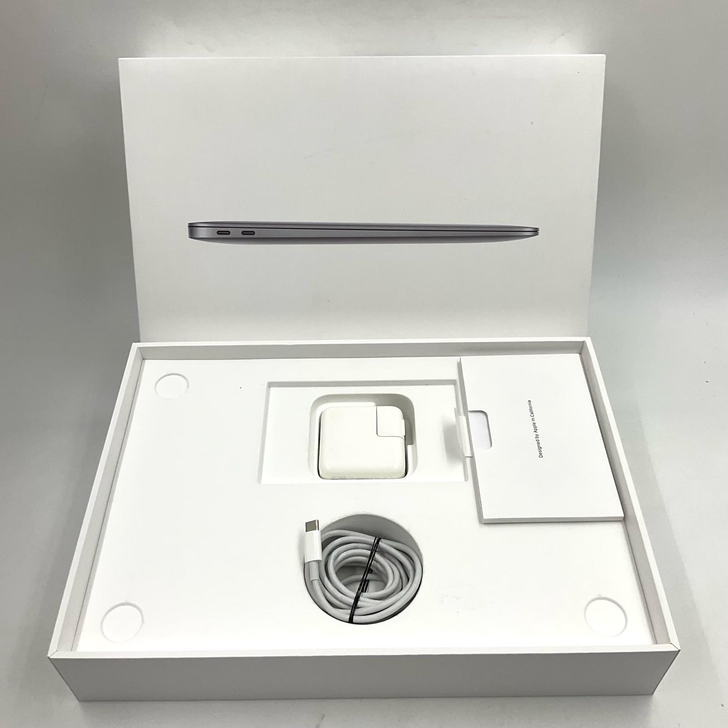 【全額返金保証】【最速発送】Apple MacBook Air 13インチ 2020 Apple M1 8GB 256GB スペースグレイ 100% 美品 動作確認済