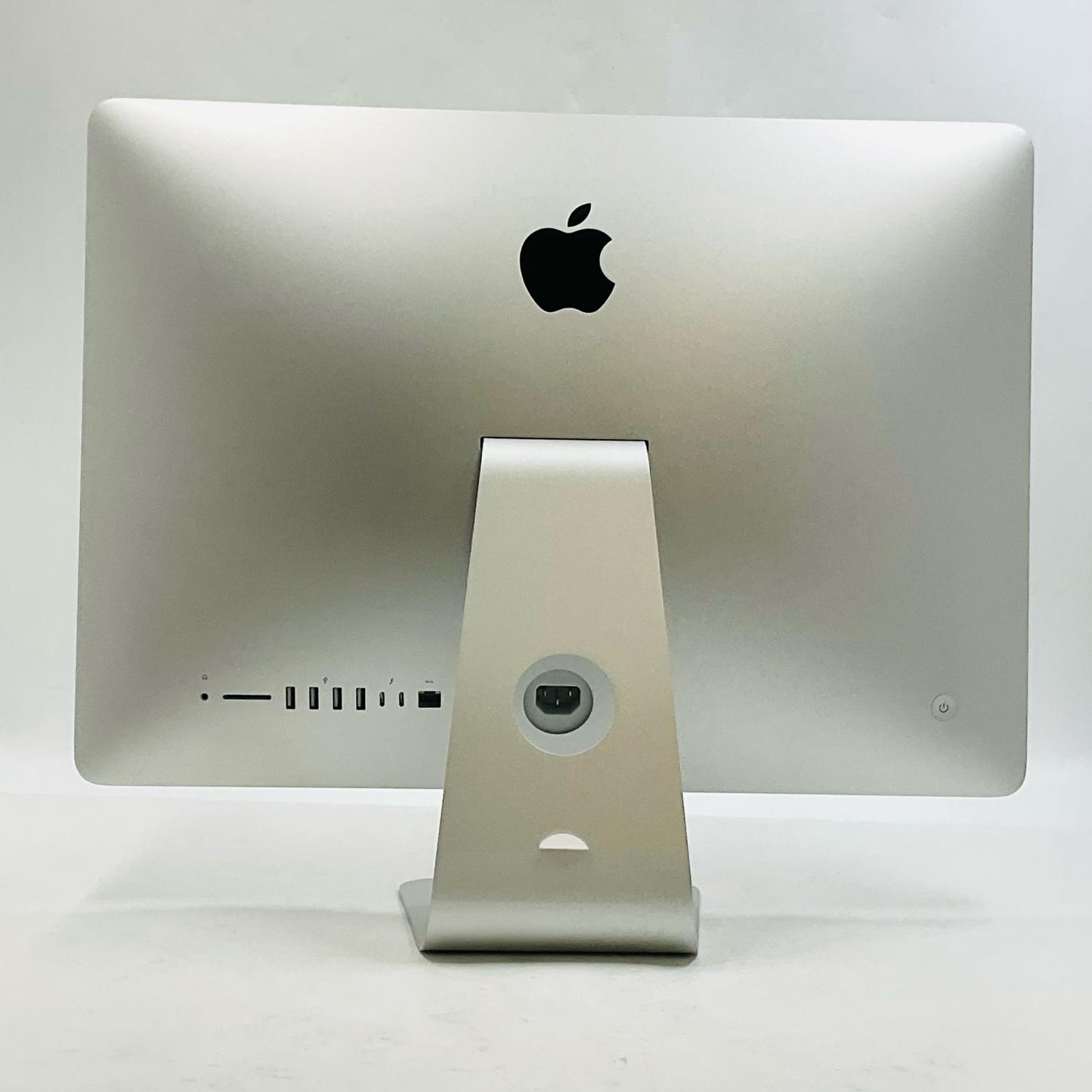 【最速発送】Apple iMac 21.5インチ 3GHz 6コア Intel Core i5 8GB フュージョンドライブ 1TB シルバー【難有】