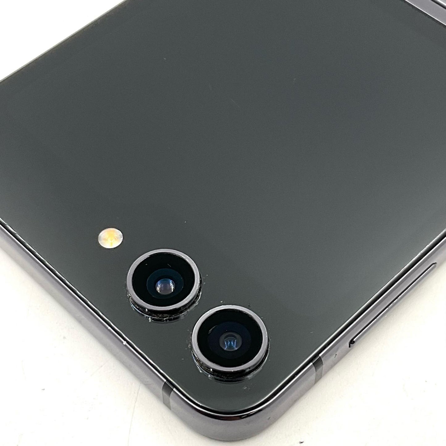 【全額返金保証】【最速発送】SAMSUNG Galaxy Z Flip5 256GB グラファイト docomo SIMフリー SC-54D 白ロム 動作確認済