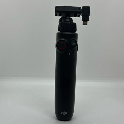 【全額返金保証】【最速発送】DJI DJI OSMO ACTION MULTIFUNCTIONAL CHARGING HANDLE 美品 動作確認済