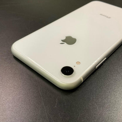 【全額返金保証】【最速発送】Apple iPhone iPhone XR 64GB ホワイト au SIMフリー 白ロム 動作確認済 84%