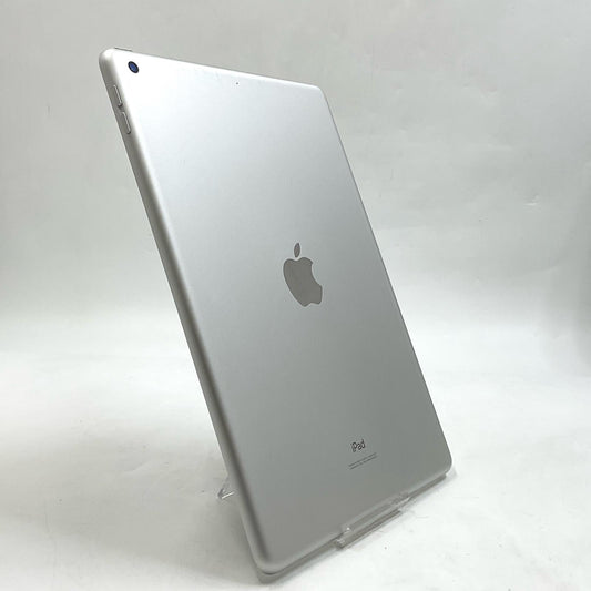 【全額返金保証】【最速発送】Apple iPad iPad 10.2インチ 第8世代 32GB シルバー Wi-Fi 動作確認済