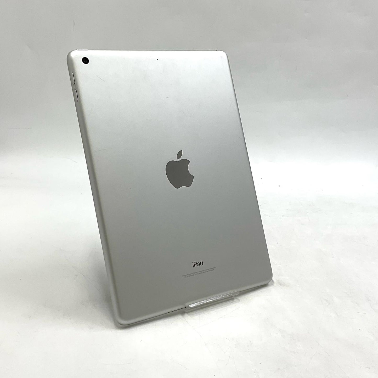 【全額返金保証】【最速発送】Apple iPad iPad 9.7インチ 第6世代 32GB シルバー Wi-Fi 動作確認済