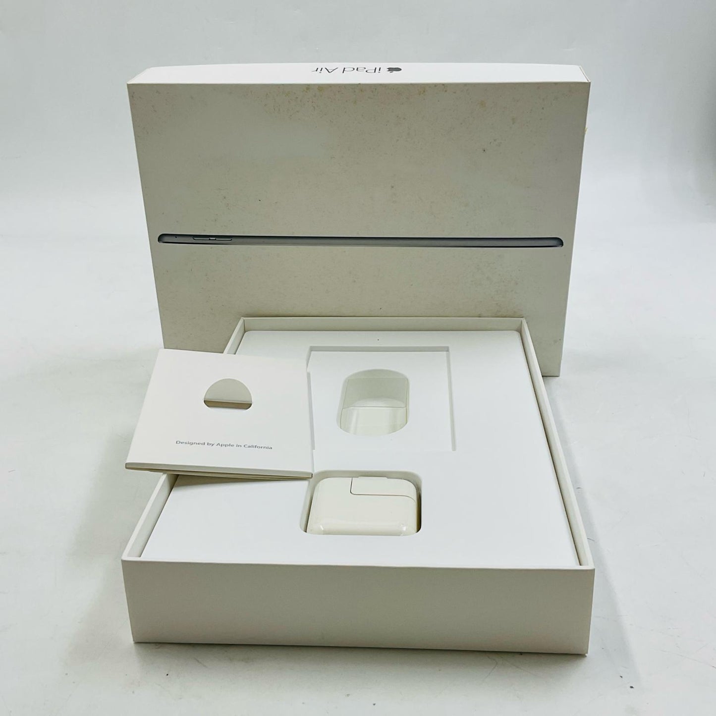 【全額返金保証】【最速発送】Apple iPad Air 9.7インチ 第2世代 16GB スペースグレイ Wi-Fi 美品 動作確認済