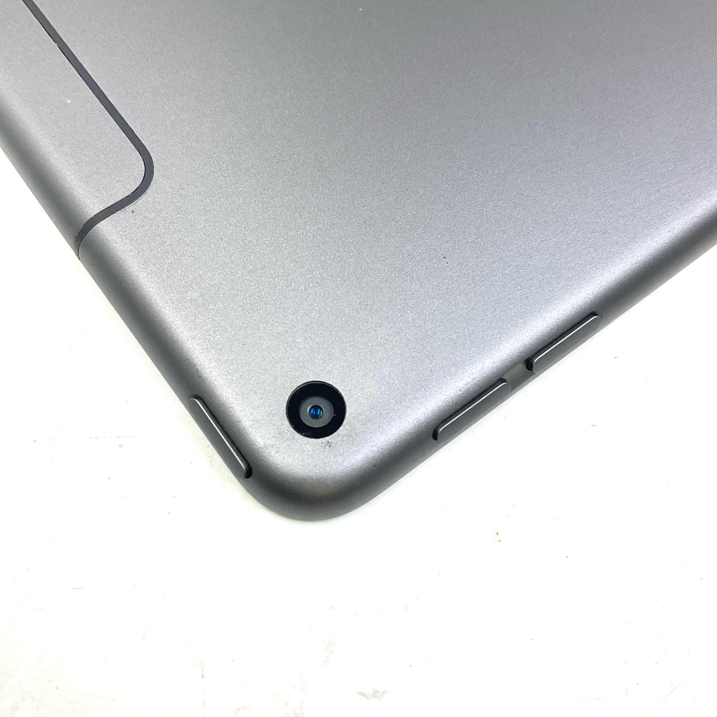 【最速発送】Apple iPad iPad Air 3 Wi-Fi+Cellular 64GB Space Gray 白ロム【難有】