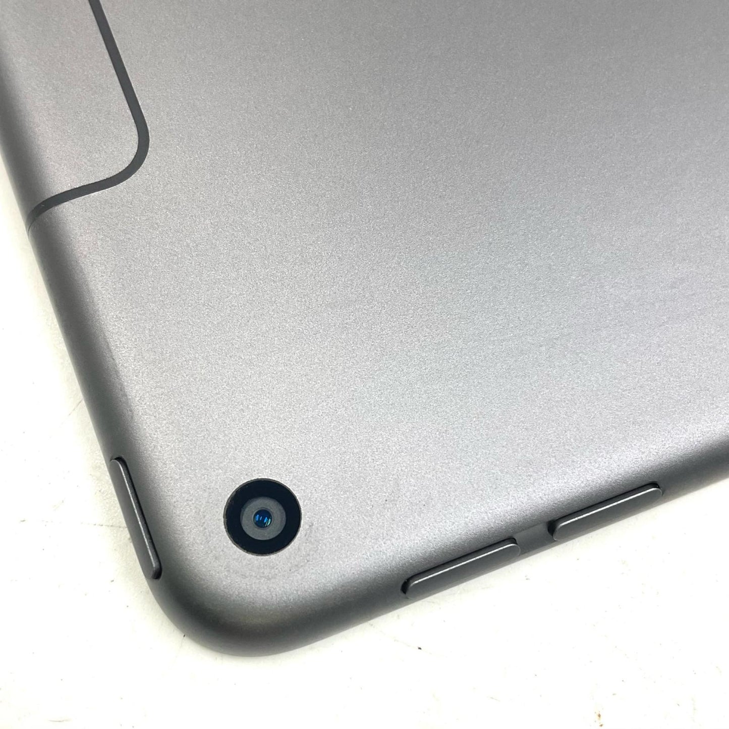 【最速発送】Apple iPad iPad Air 3 Wi-Fi+Cellular 64GB Space Gray 白ロム【難有】