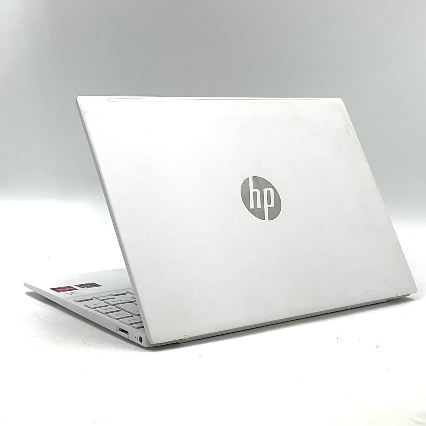 【全額返金保証】【最速発送】HP Pavilion Aero Laptop 13-be0xxx AMD Ryzen 7 5800U with Radeon Graphics 16GB SSD 512GB 美品 動作確認済