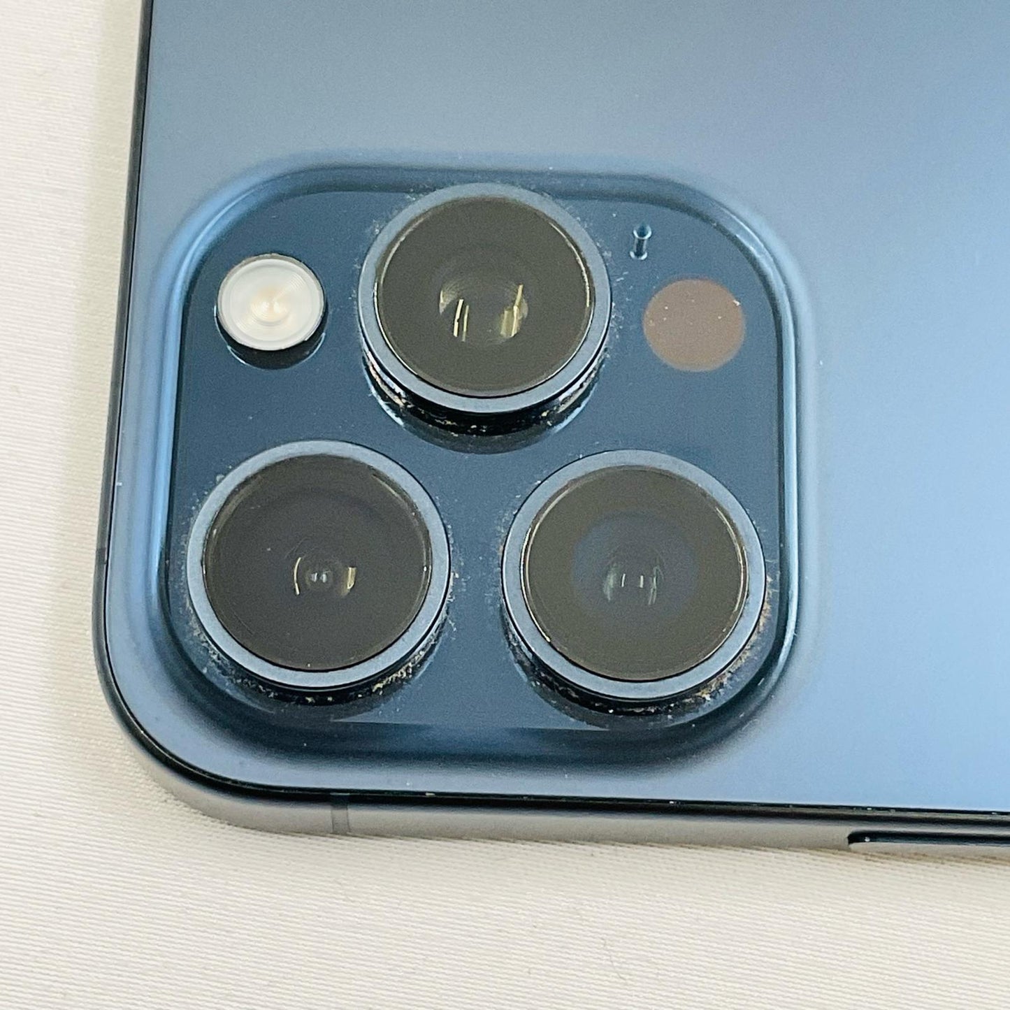 【全額返金保証】【最速発送】Apple iPhone iPhone 15 Pro Max 256GB ブルーチタニウム Softbank 白ロム 動作確認済 81%