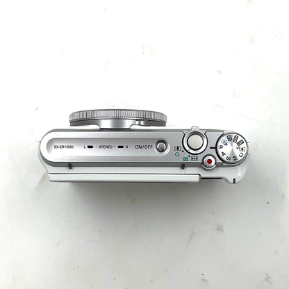 【全額返金保証】【最速発送】CASIO コンパクトデジタルカメラ EX-ZR1000 ホワイト 美品 動作確認済