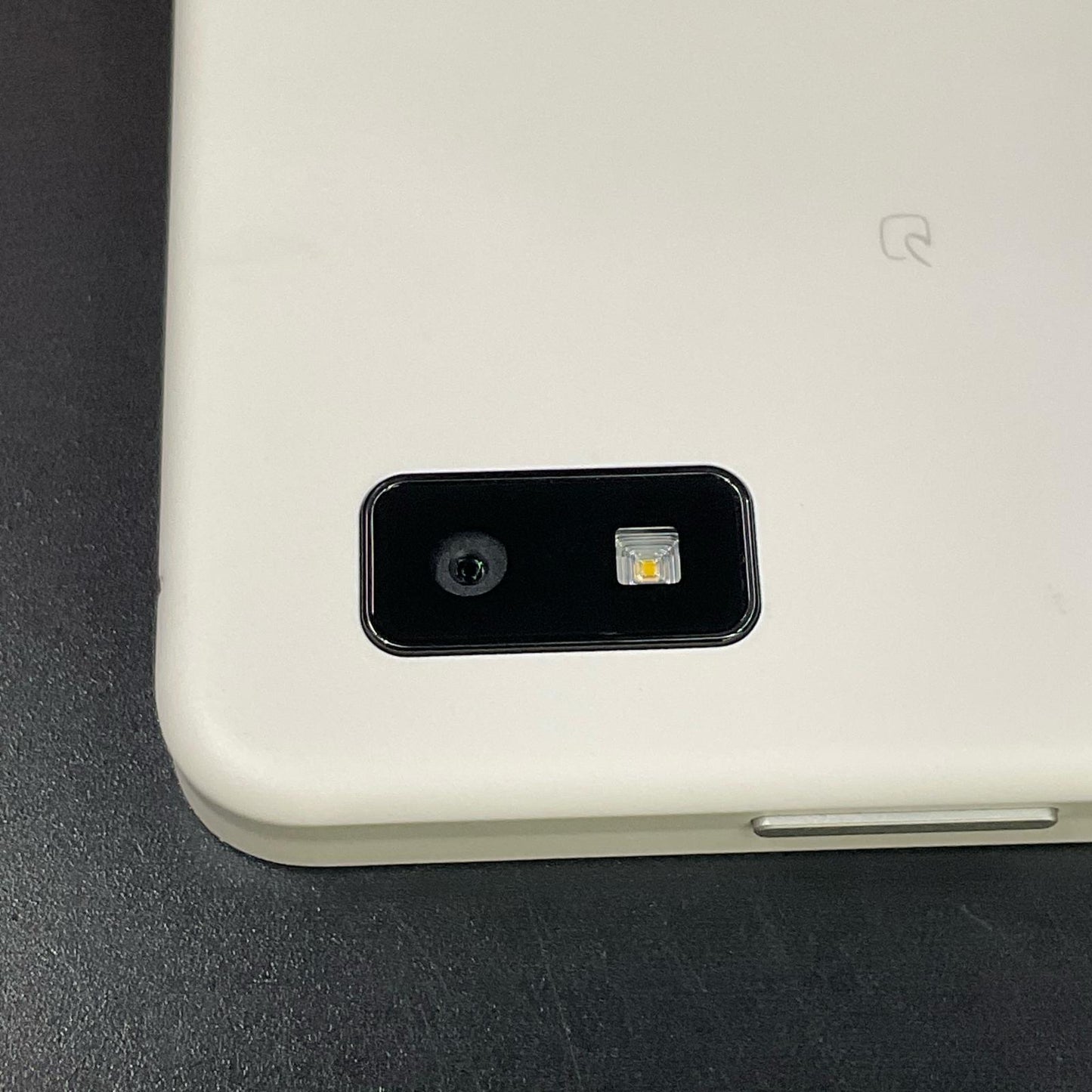 【全額返金保証】【最速発送】SHARP AQUOS wish3 64GB ホワイト docomo SH-53D 白ロム 美品 動作確認済