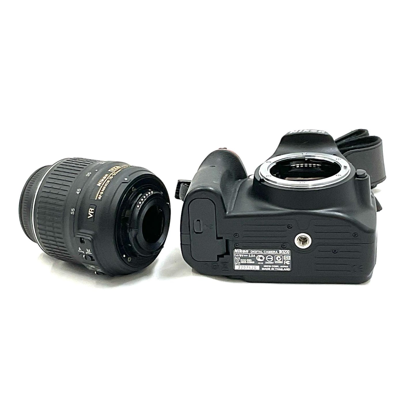 【全額返金保証】【最速発送】Nikon デジタル一眼 D3200 18-55 VR レンズキット ブラック 美品 動作確認済