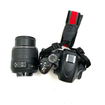 【全額返金保証】【最速発送】Nikon デジタル一眼 D3200 18-55 VR レンズキット ブラック 美品 動作確認済