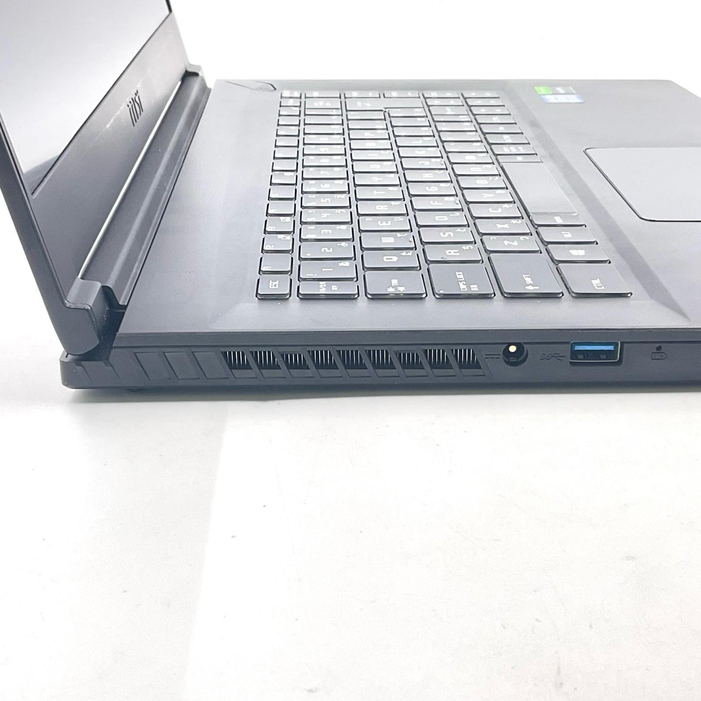 【全額返金保証】【最速発送】MSI WP65-9TH-280JP i7-9750H 2.6GHz 16GB SSD 512GB 動作確認済