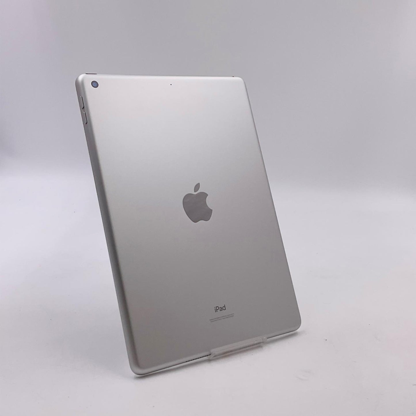 【全額返金保証】【最速発送】Apple iPad iPad 10.2インチ 第8世代 32GB シルバー Wi-Fi 動作確認済
