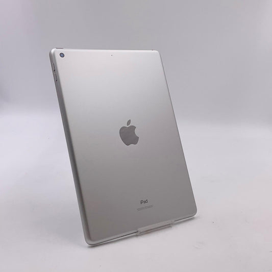 【全額返金保証】【最速発送】Apple iPad iPad 10.2インチ 第8世代 32GB シルバー Wi-Fi 動作確認済