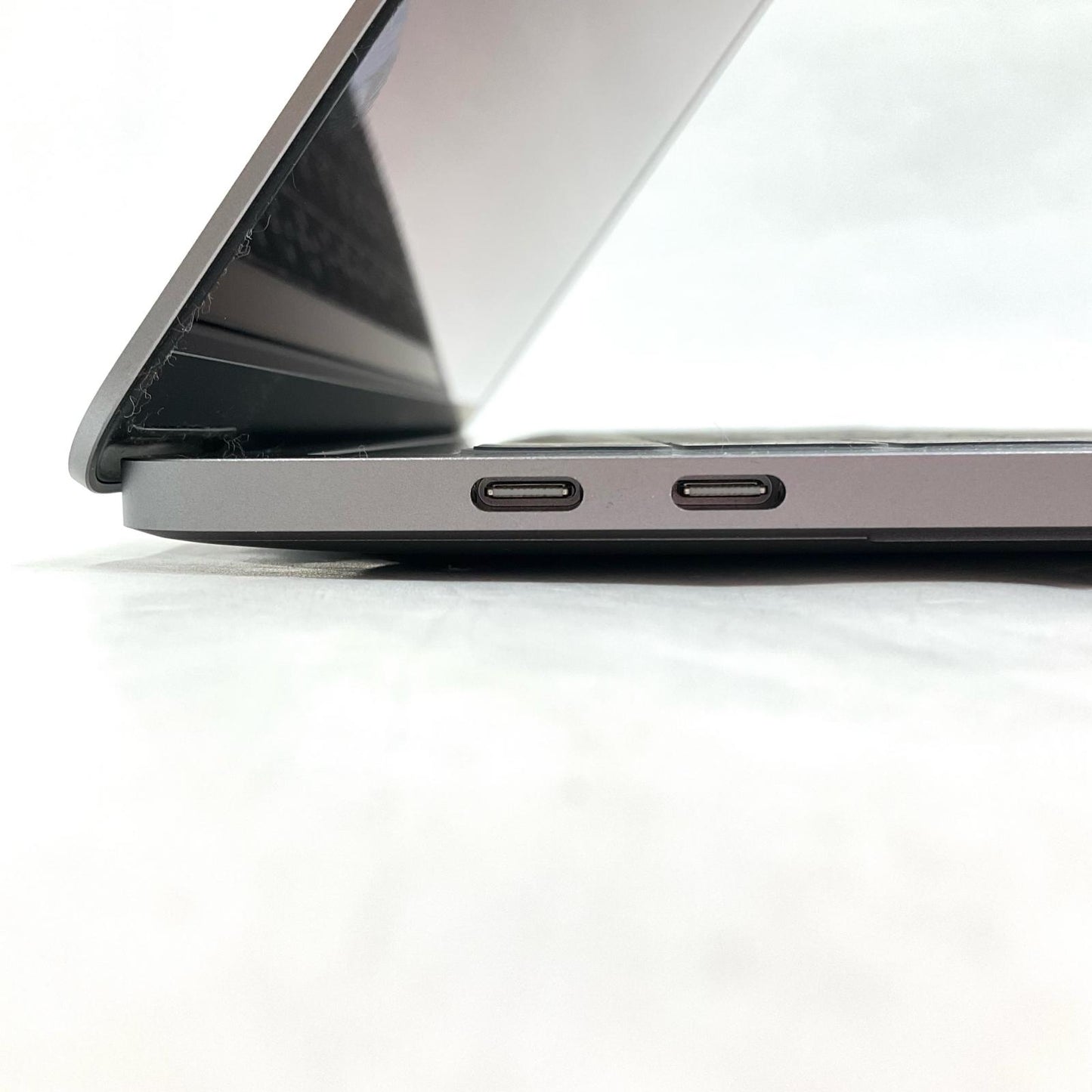 【全額返金保証】【最速発送】Apple MacBook Pro 13.3インチ 2018 クアッドコア intel core i5 8GB 256GB スペースグレイ 90% 動作確認済