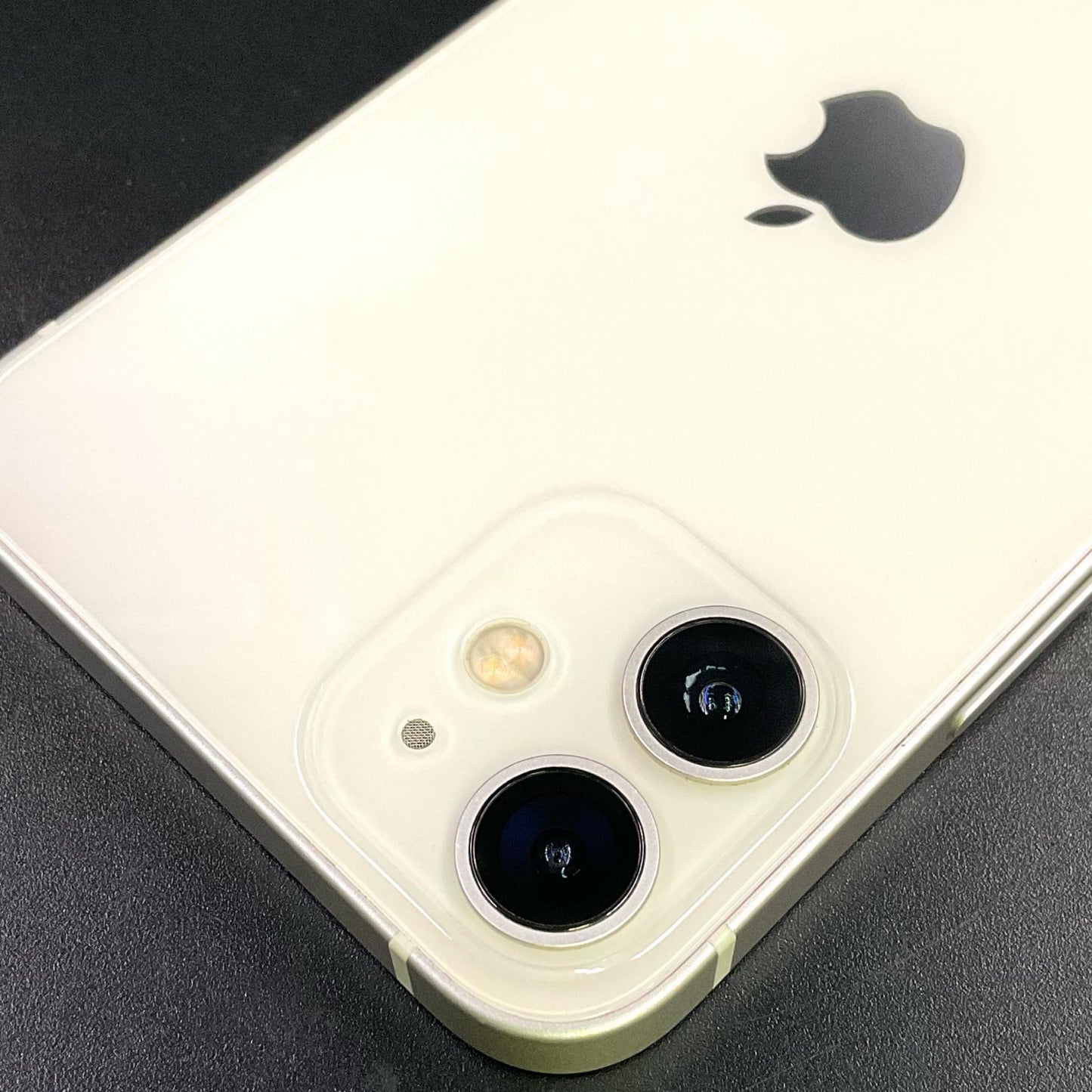 【最速発送】Apple iPhone iPhone 12 mini 256GB ホワイト au SIMフリー 白ロム【難有】 76%