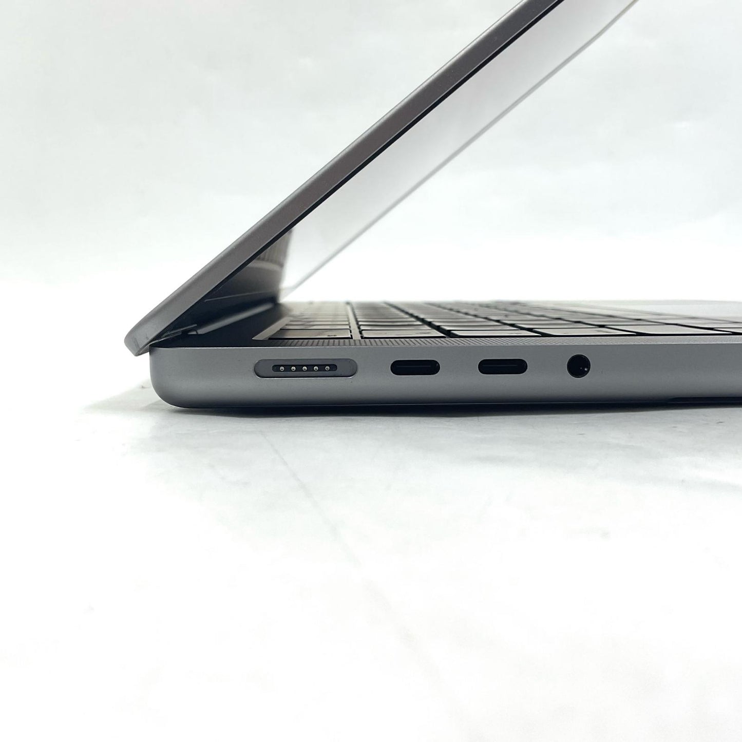 【全額返金保証】【最速発送】Apple MacBook Pro 14インチ 2021 M1 Pro 10コア 32GB 1TB スペースグレイ 93% 美品 動作確認済