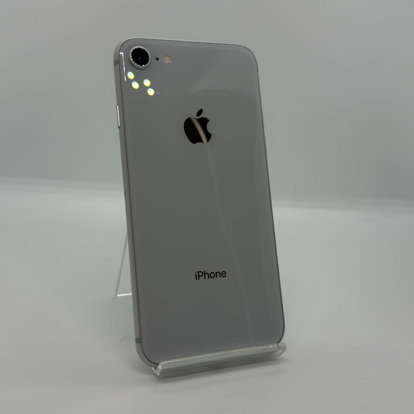 【全額返金保証】【最速発送】Apple iPhone iPhone 8 64GB ホワイト au SIMフリー 白ロム 美品 動作確認済 99%