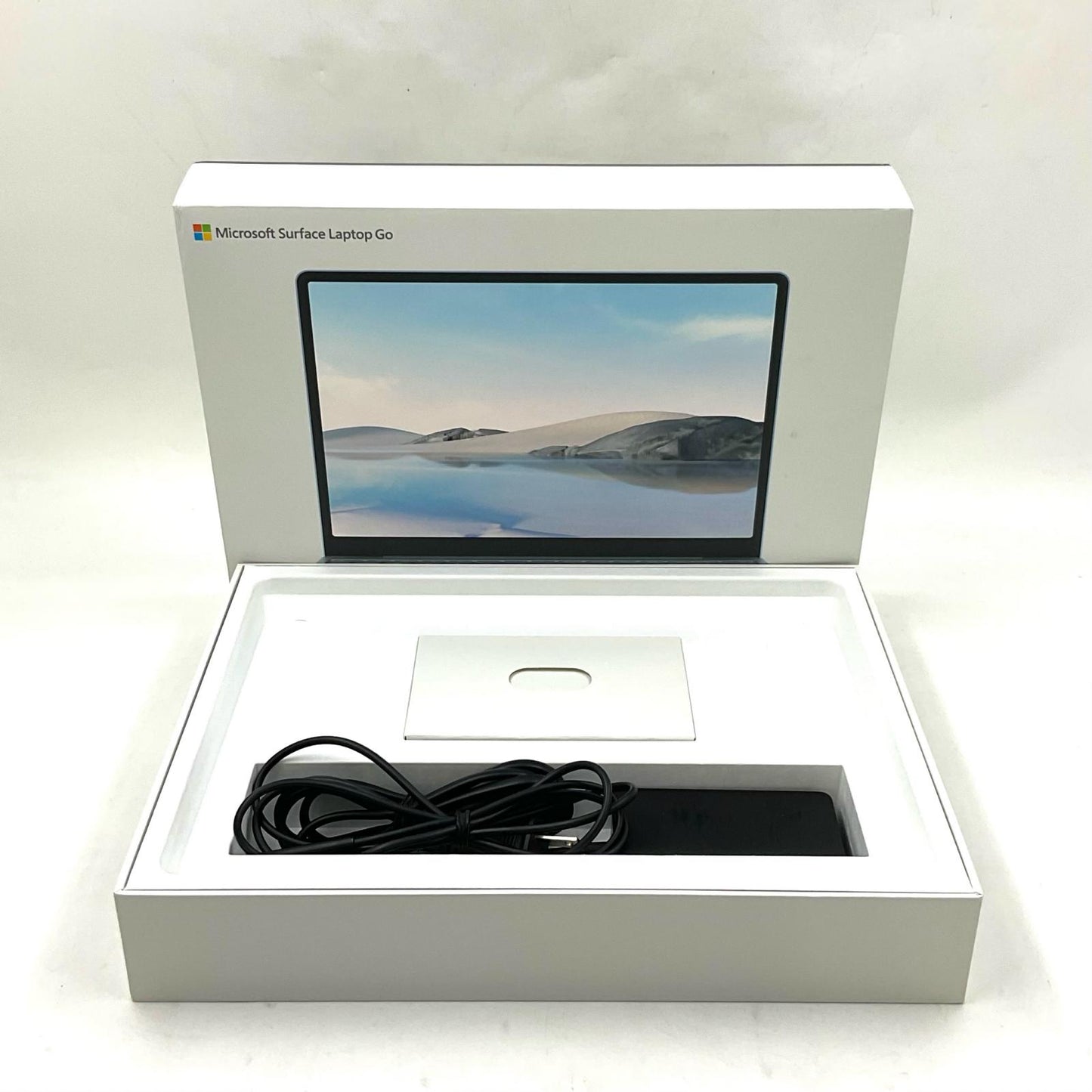 【全額返金保証】【最速発送】Microsoft Surface Laptop Go THH-00034 intel core i5-1035G1 8GB M.2 SSD 128GB 86% 動作確認済