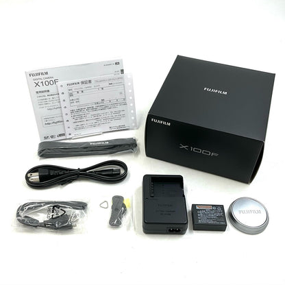 【全額返金保証】【最速発送】FUJIFILM コンパクトデジタルカメラ X100F シルバー 美品 動作確認済