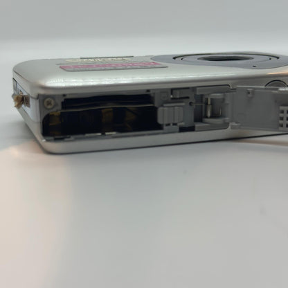 【全額返金保証】【最速発送】 コンパクトデジタルカメラ CASIO EXILIM EX-Z800 シルバー 動作確認済