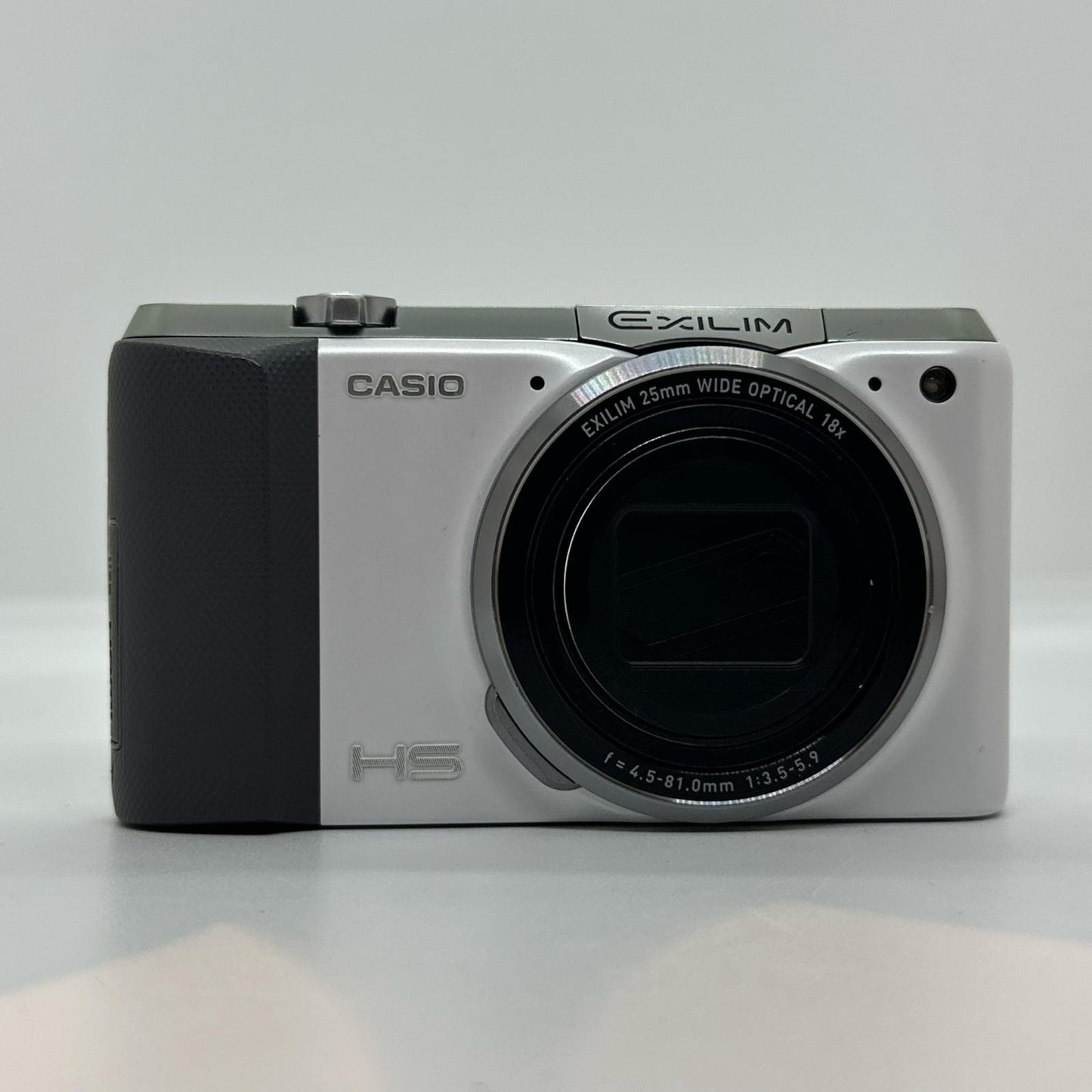【全額返金保証】【最速発送】 コンパクトデジタルカメラ CASIO EXILIM EX-ZR700 ホワイト 美品 動作確認済