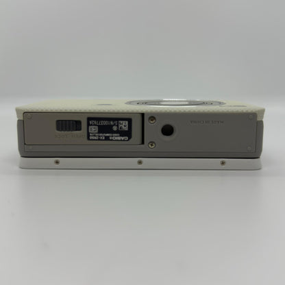 【全額返金保証】【最速発送】 コンパクトデジタルカメラ CASIO EXILIM EX-ZR50 ホワイト 美品 動作確認済