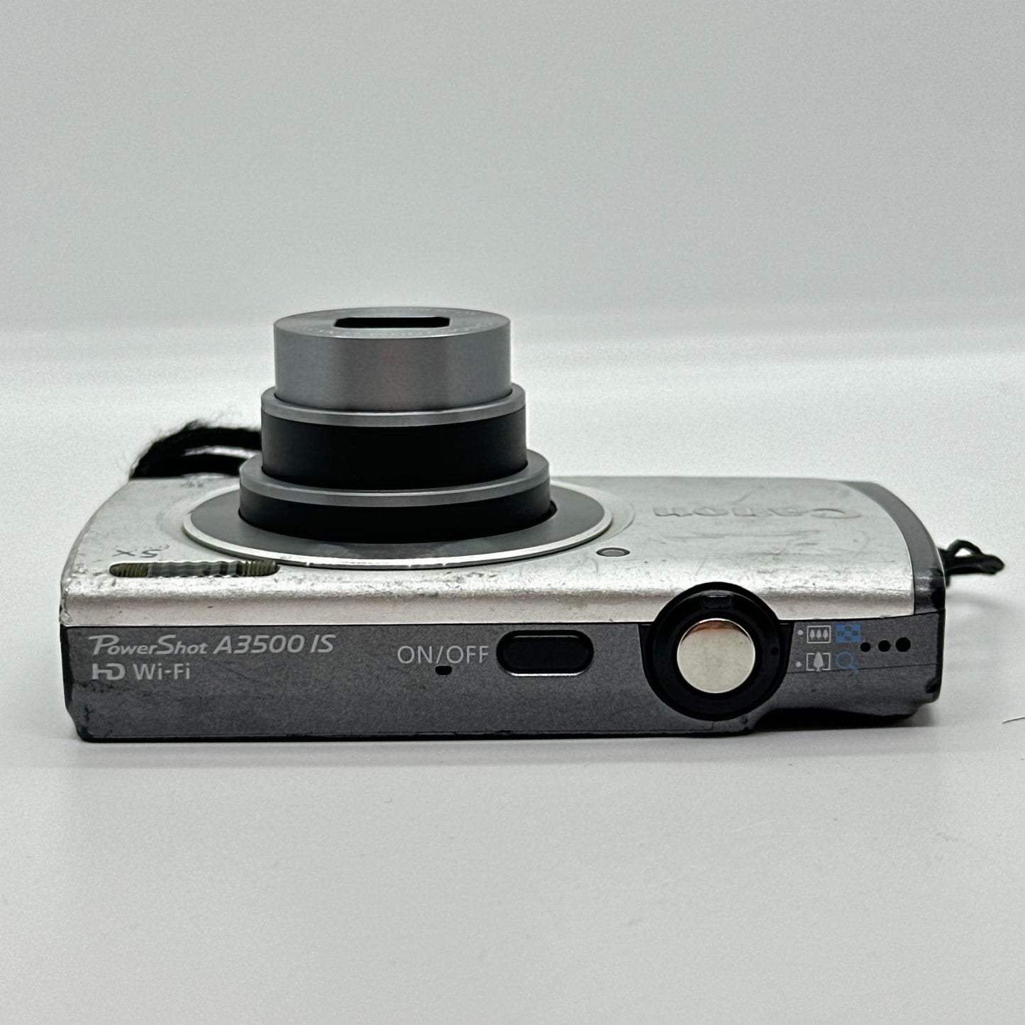 【全額返金保証】【最速発送】Canon コンパクトデジタルカメラ PowerShot A3500 IS シルバー 動作確認済