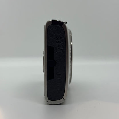 【全額返金保証】【最速発送】Canon コンパクトデジタルカメラ IXY 650 シルバー 美品 動作確認済