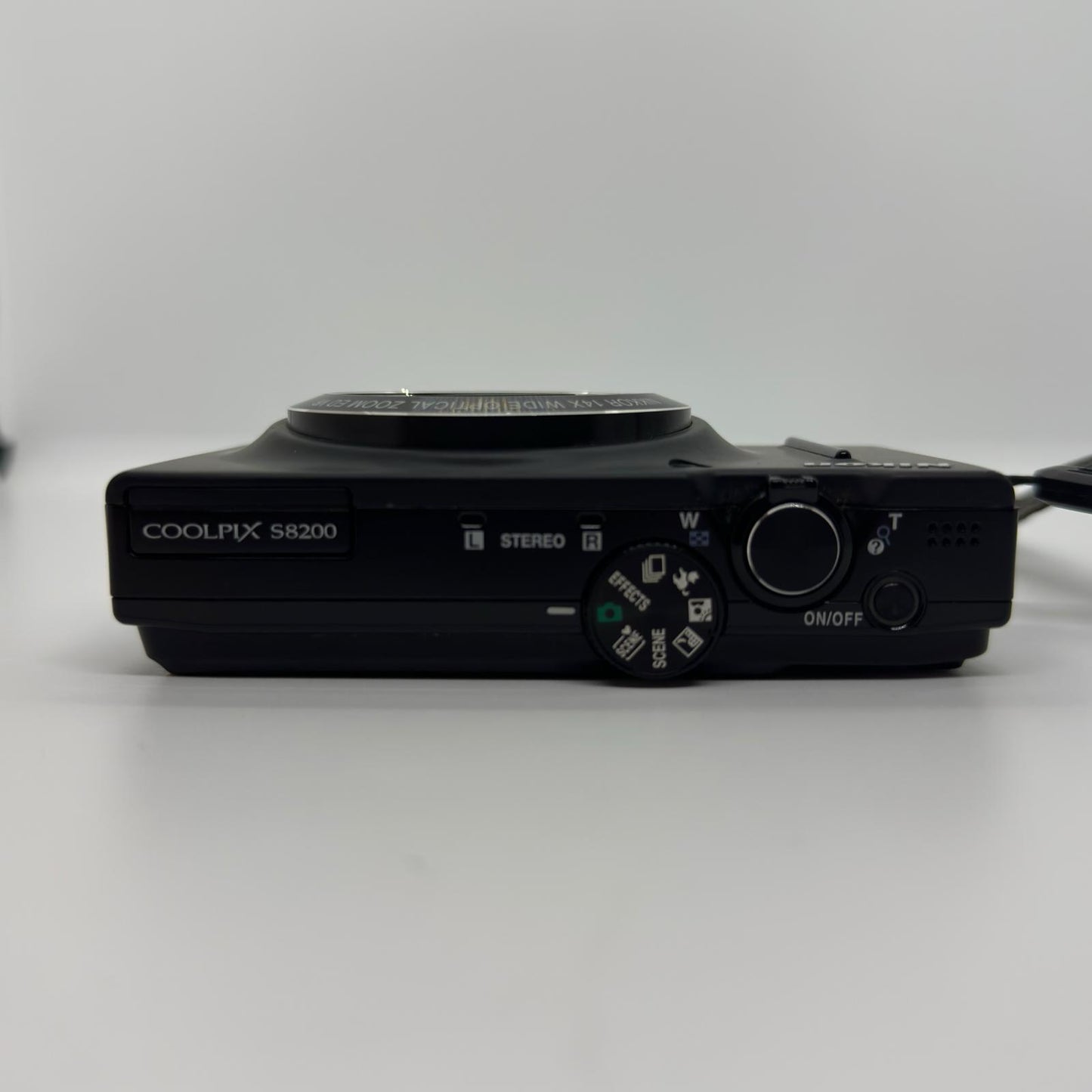 【最速発送】Nikon コンパクトデジタルカメラ COOLPIX S8200 ブラック【難有】