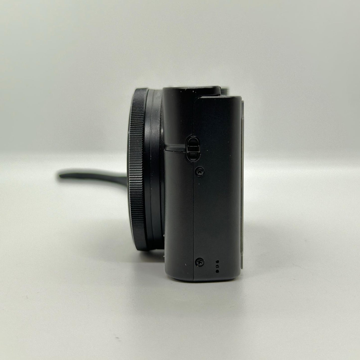 【全額返金保証】【最速発送】Sony コンパクトデジタルカメラ サイバーショット DSC-RX100 美品 動作確認済