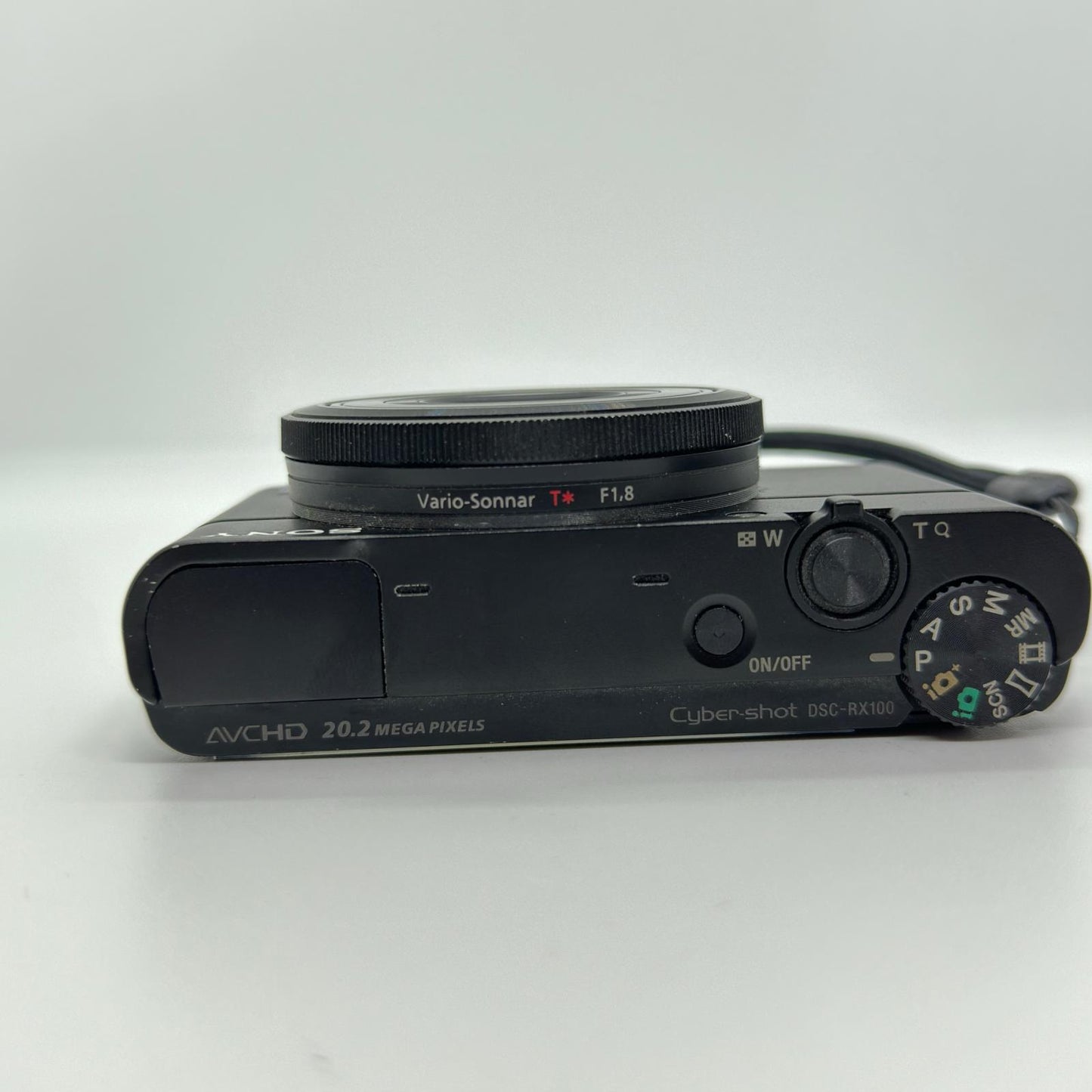 【全額返金保証】【最速発送】Sony コンパクトデジタルカメラ サイバーショット DSC-RX100 美品 動作確認済