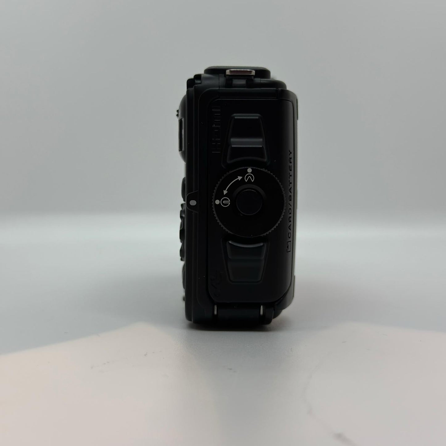 【全額返金保証】【最速発送】Nikon コンパクトデジタルカメラ COOLPIX AW130 オレンジ 動作確認済